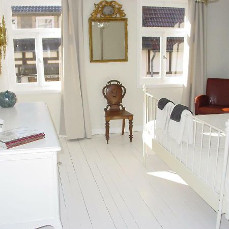 Robert's Bed&Breakfast Helmarshausen Exterior foto