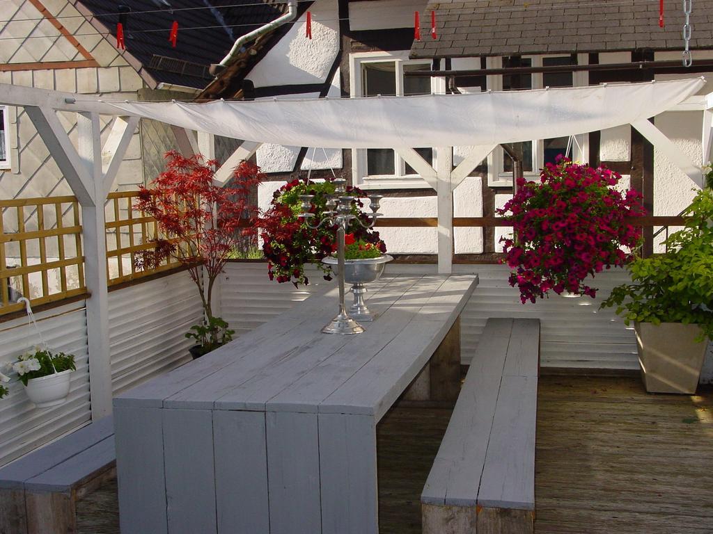 Robert's Bed&Breakfast Helmarshausen Exterior foto