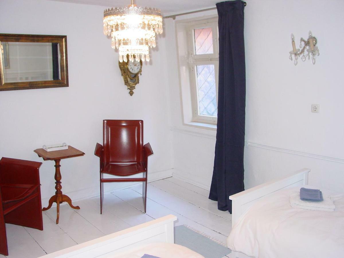 Robert's Bed&Breakfast Helmarshausen Exterior foto